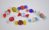 Bonbons aus Glas zum Dekorieren und Gestalten Bonbons aus Glas zum Dekorieren und Gestalten